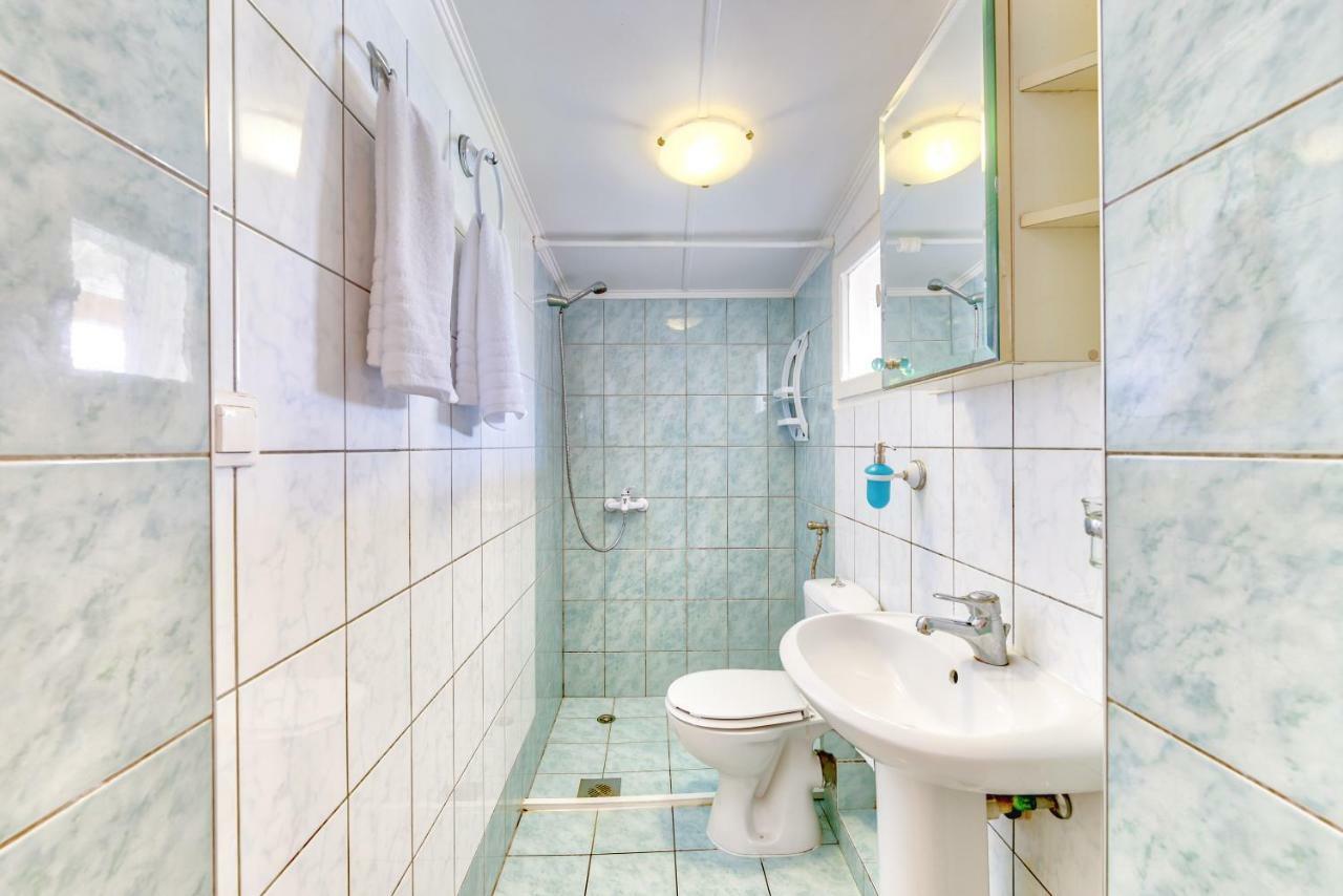 Ina Apartment Каламакі Екстер'єр фото