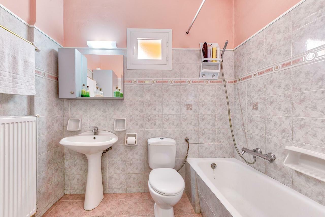 Ina Apartment Каламакі Екстер'єр фото