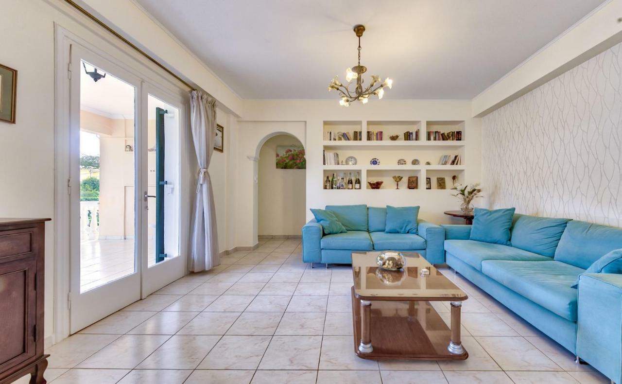 Ina Apartment Каламакі Екстер'єр фото