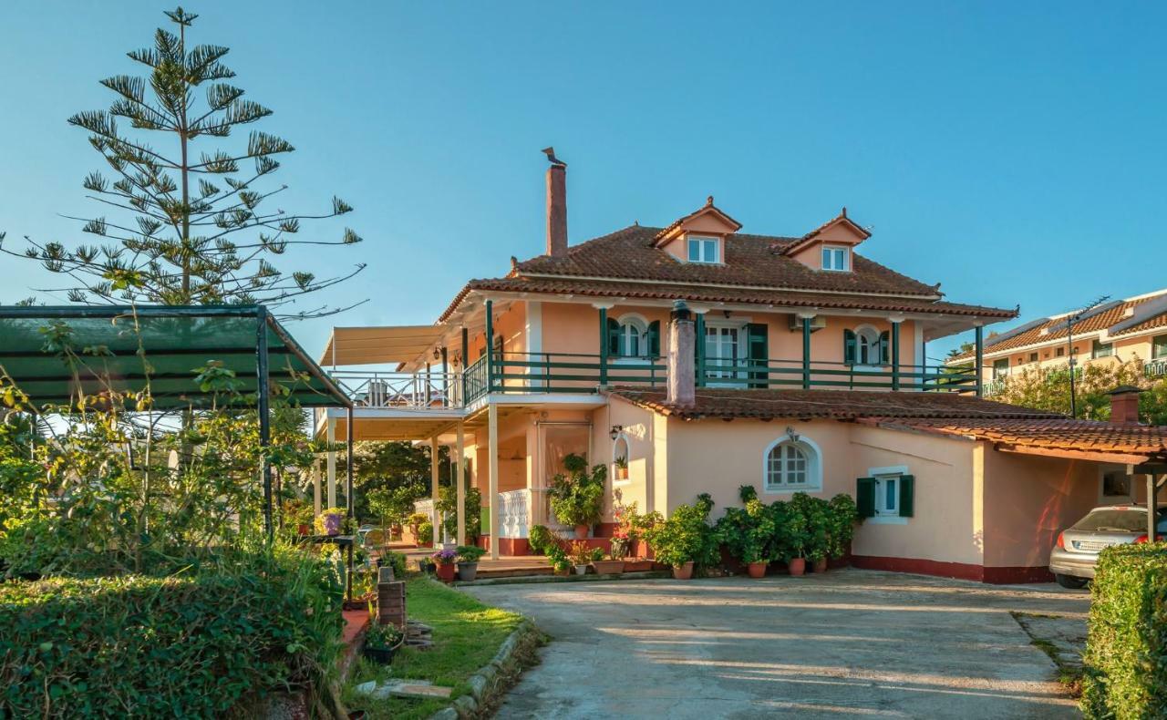 Ina Apartment Каламакі Екстер'єр фото