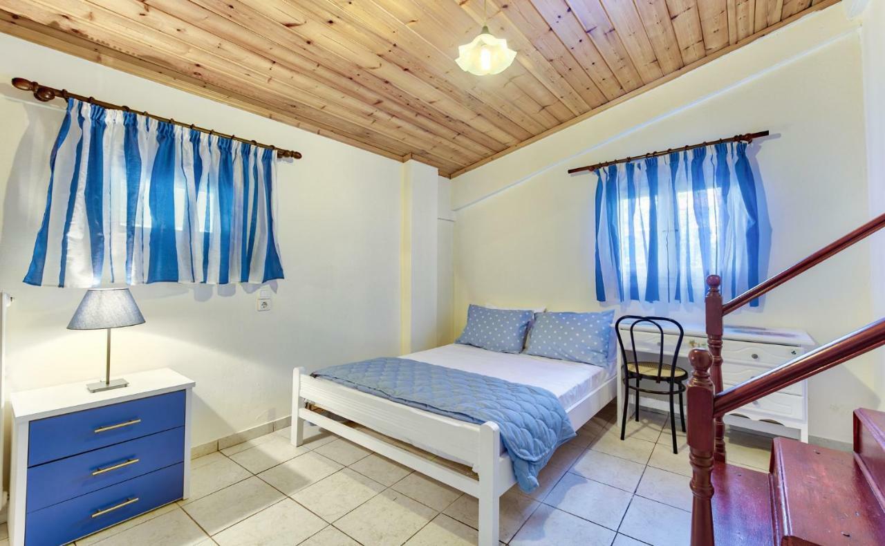 Ina Apartment Каламакі Екстер'єр фото
