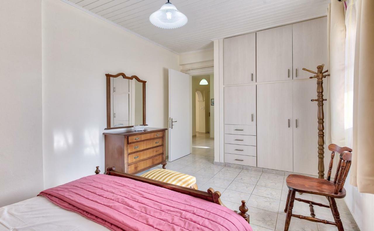 Ina Apartment Каламакі Екстер'єр фото